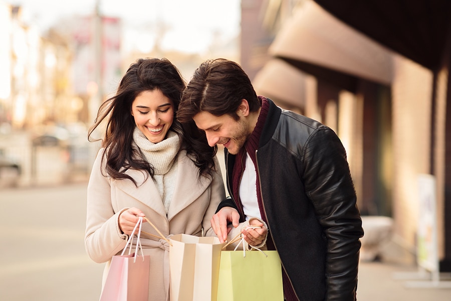 Couple shopping in Hermann